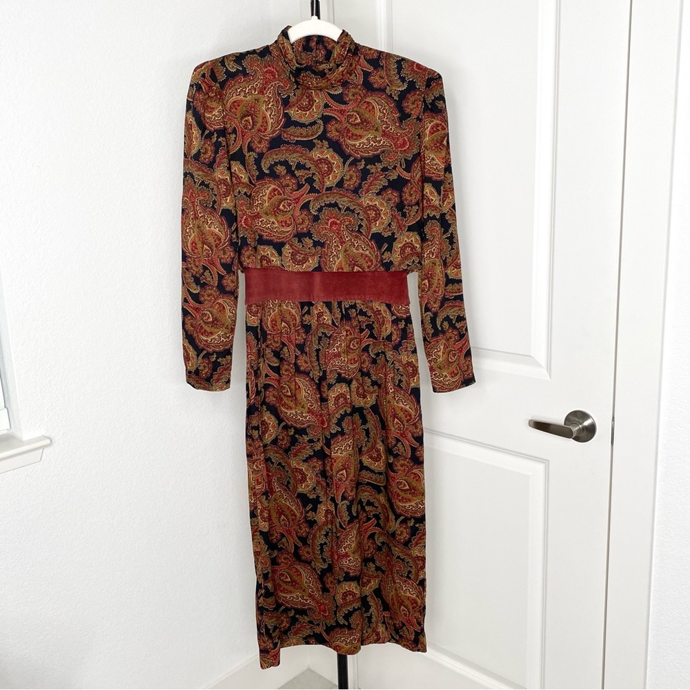 VTG Union Made Paisley Dress w/Suede Trim B1